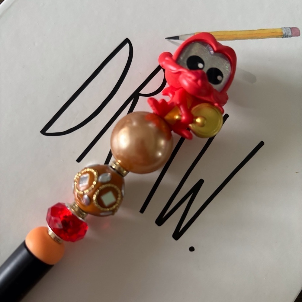 Disney Doorables: Mulan: Mushu handmade beaded pen